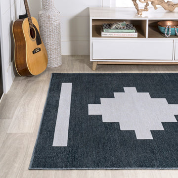 Adriel Geometric Tribal Medallion Machine-washable Area Rug